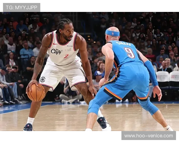 雷霆横扫勇士夺50胜 亚历山大连125场20+ 雷霆横扫勇士夺50胜 亚历山大连125场20+